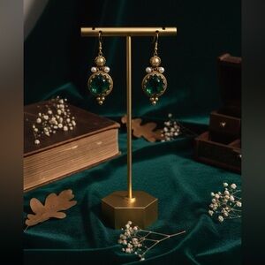 Elegant Gold and Green Earrings
